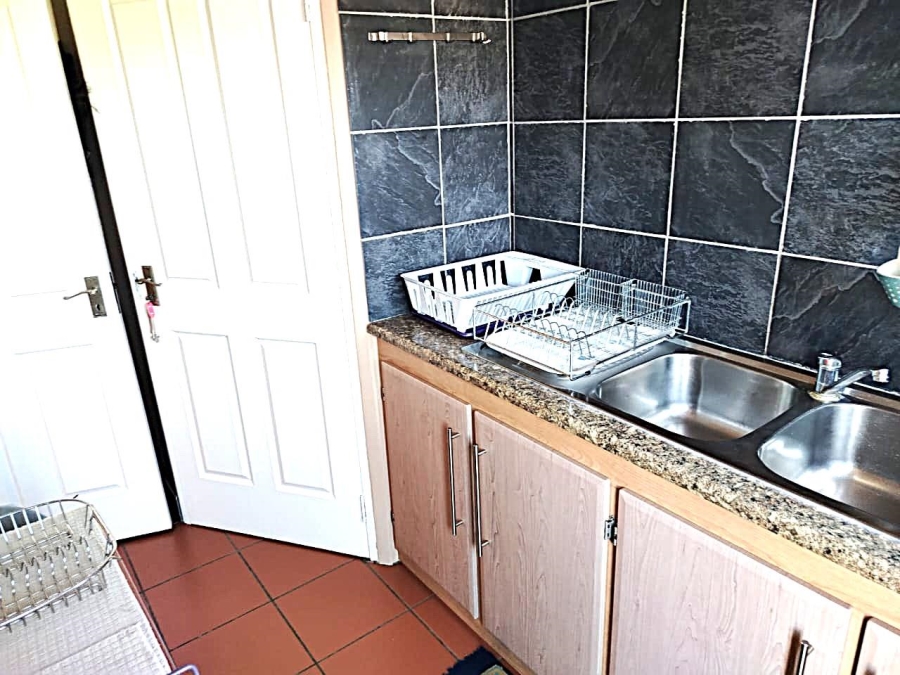 6 Bedroom Property for Sale in Vaal Dam Free State